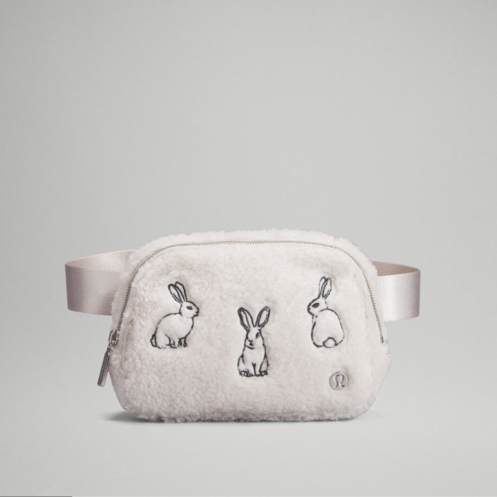 ❤️ BNWT Lululemon LNY Fleece rabbit everywhere belt bag